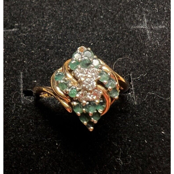 Vintage Emerald and Diamond Cocktail 14 Kt Gold Ring Women's Size 7 - Picture 5 of 12